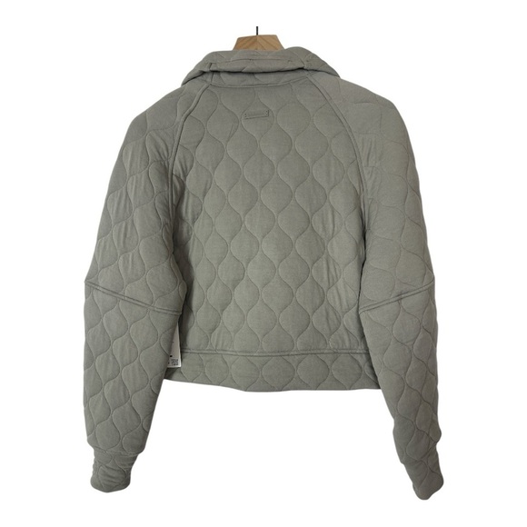 Lululemon  Sz XS/S Scuba Oversized Quilted Half Zip in Riverstone NWT - Picture 3 of 11